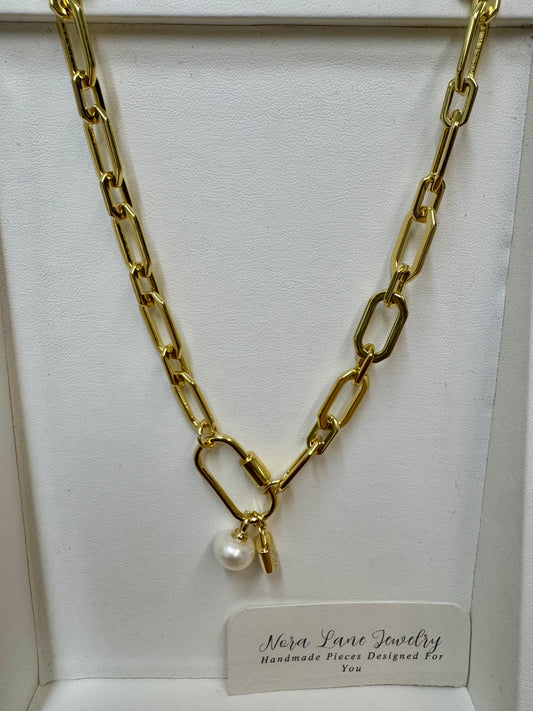 Nora Lane Paper Clip Chain With Pearl Necklace