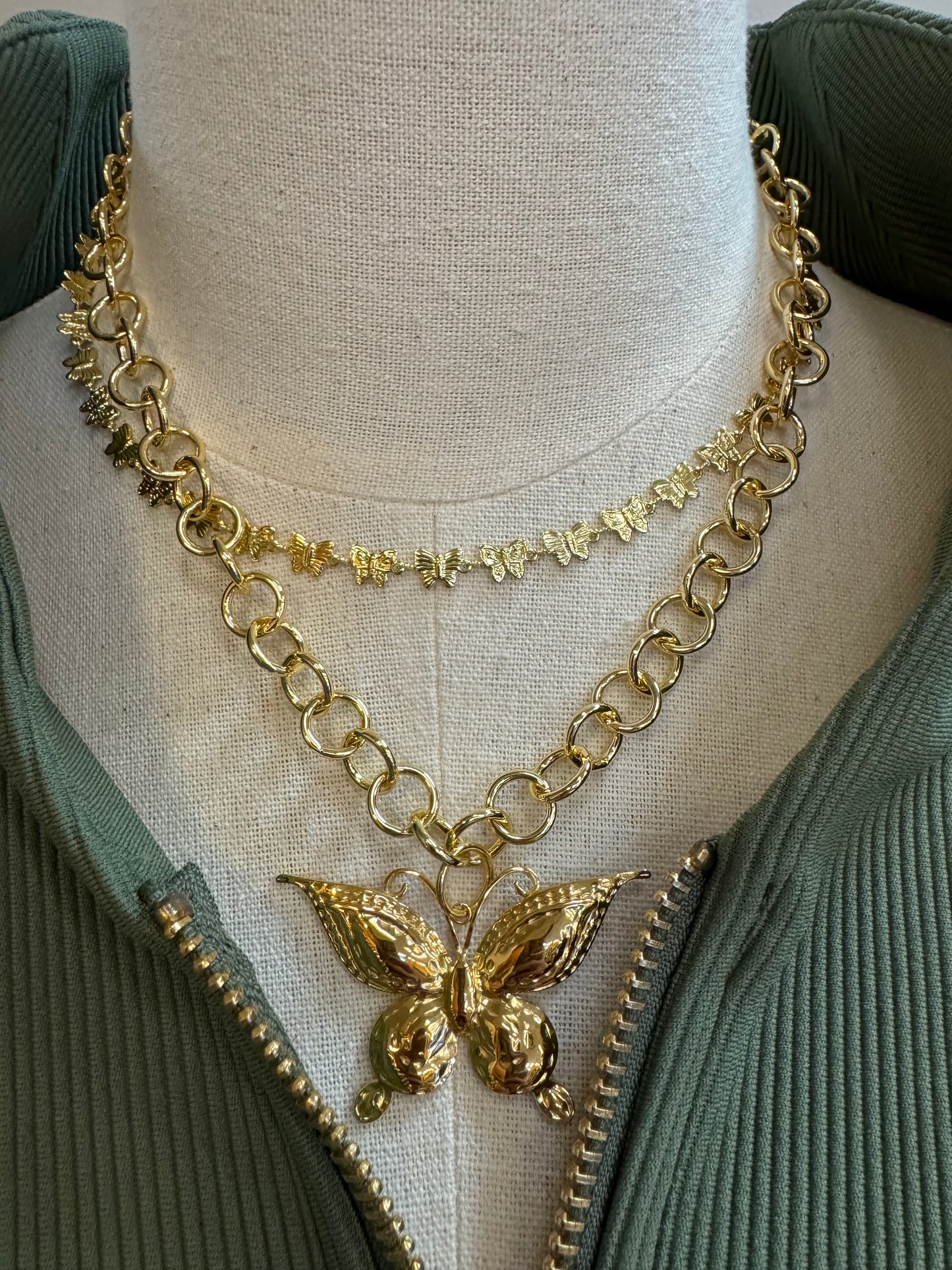 Golden Butterfly Chain Necklace ￼