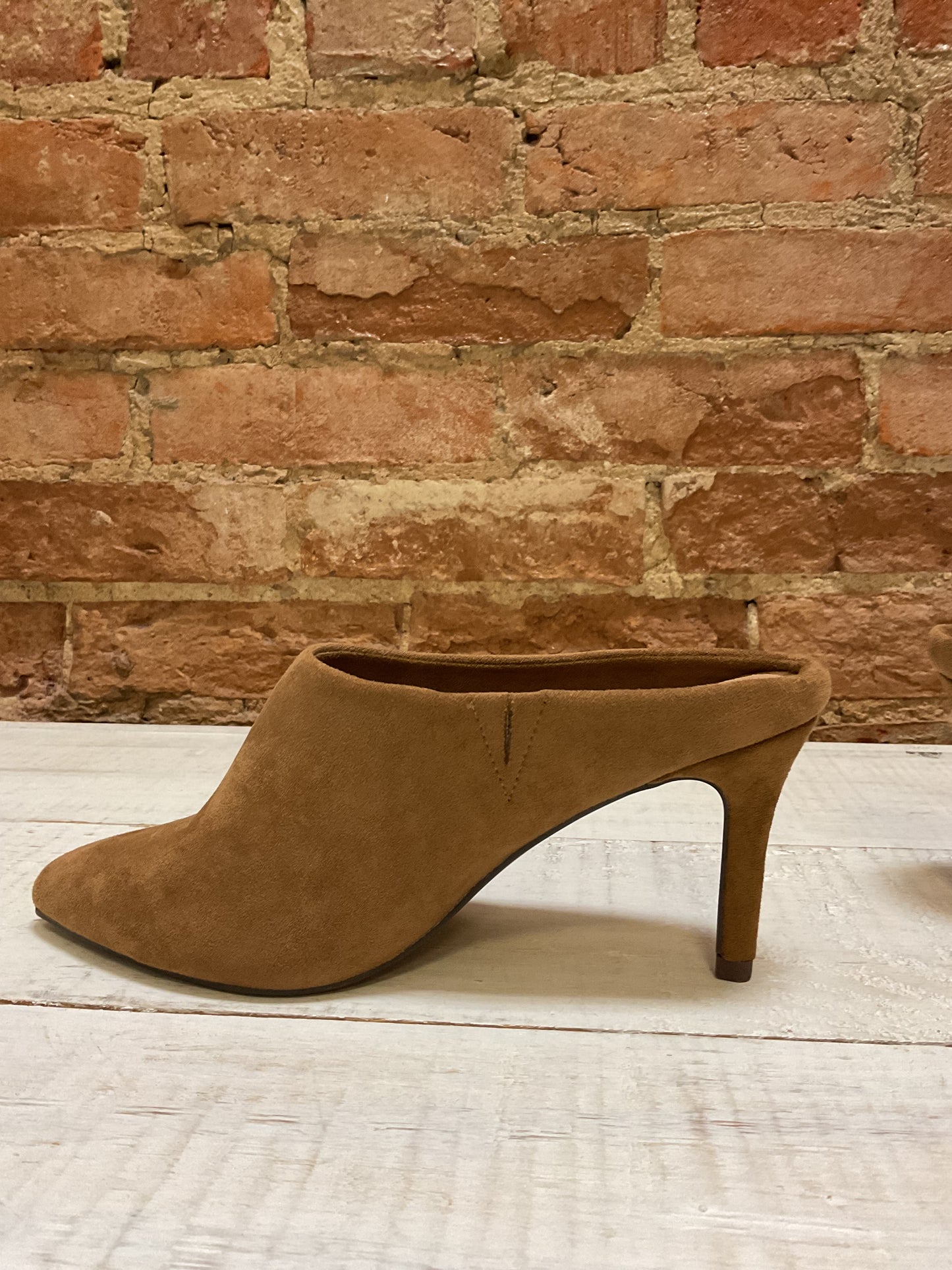 Corky’s Sneek Peek Heel